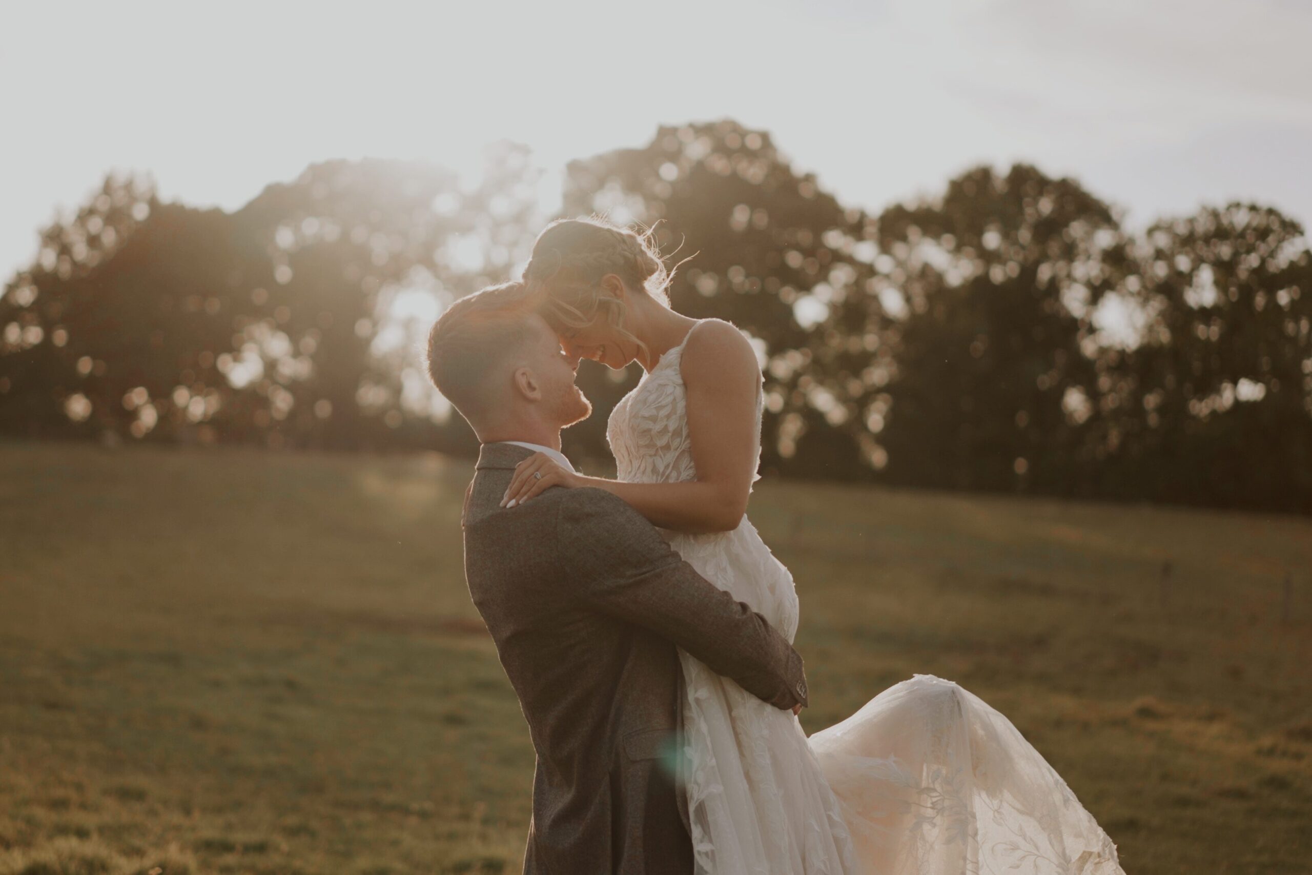 silchester farm wedding 
wedding video
wedding videography
hampshire wedding videography
silchester farm wedding video